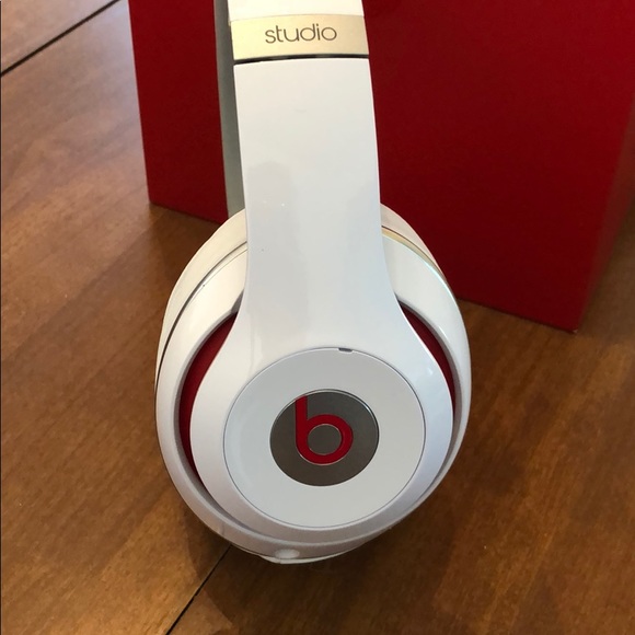 Other - White Beats Headphones